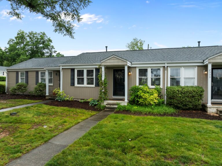 2331 Bernard Street in Raleigh NC is a condo with a great rental history that also serves as a great opportunity in a wonderful location, less than 3 miles to both downtown Raleigh and the North Hills area. Listed by Raleigh real estate agent and expert Brandon Yopp.