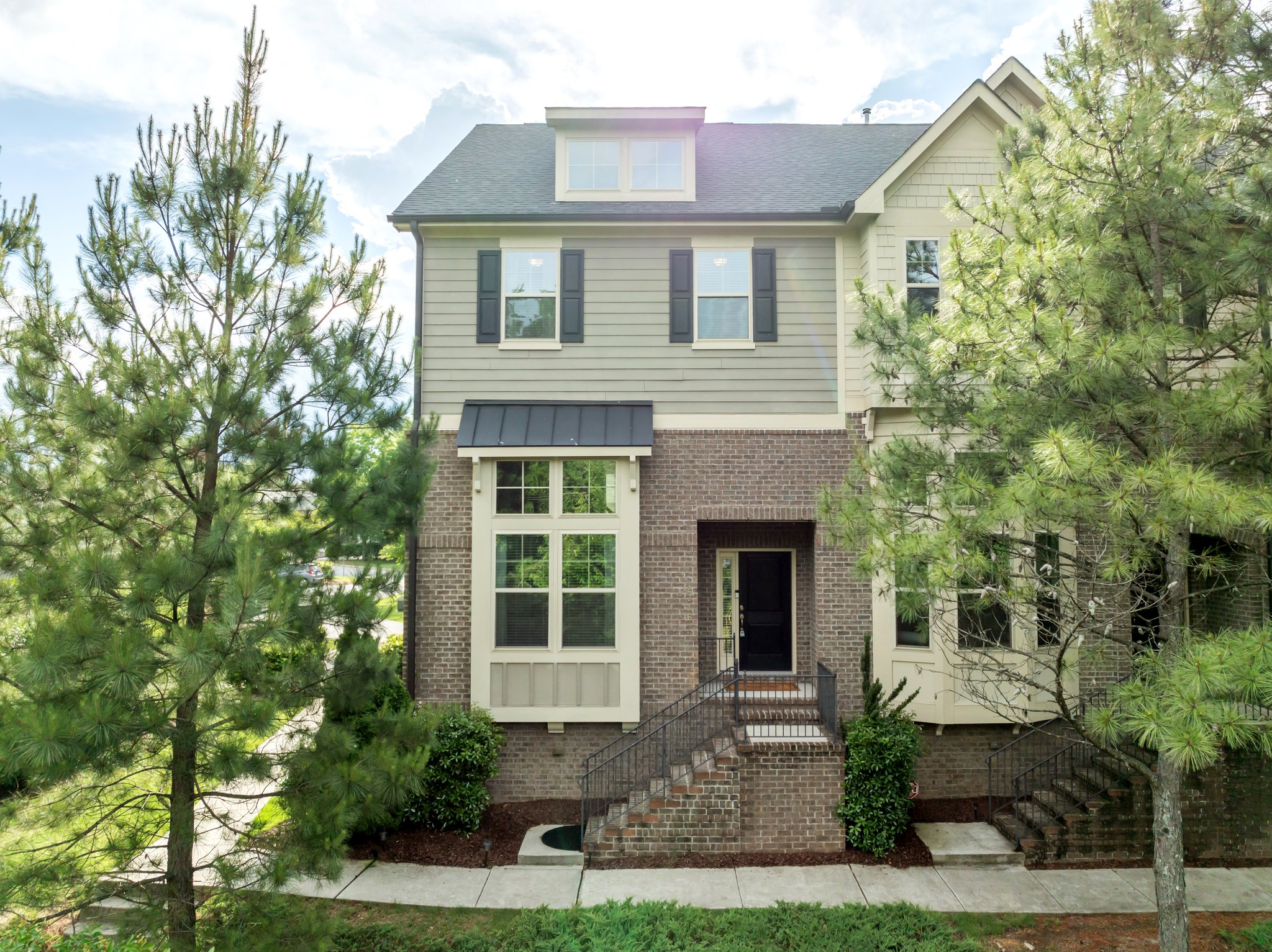 2316 Apex Peakway, Apex, NC was successfully sold and listing by Raleigh real estate agent and expert Brandon Yopp.