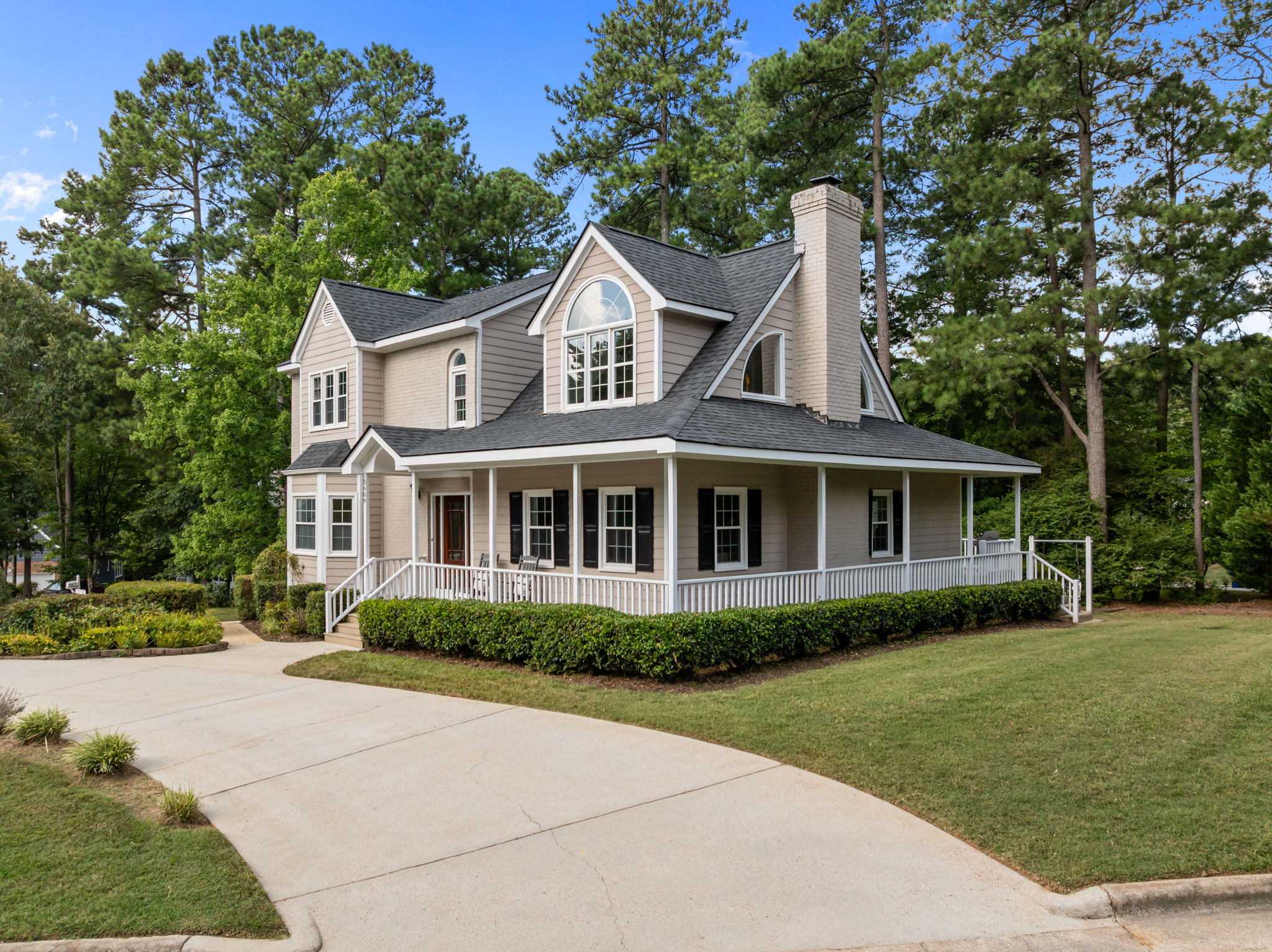 5609 Crooked Stick Trail, Raleigh, NC listed for sale by local Raleigh real estate agent and expert Brandon Yopp.